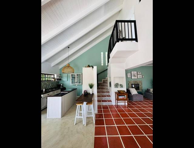 5 BEDROOM PROPERTY TO RENT IN SANDBAAI